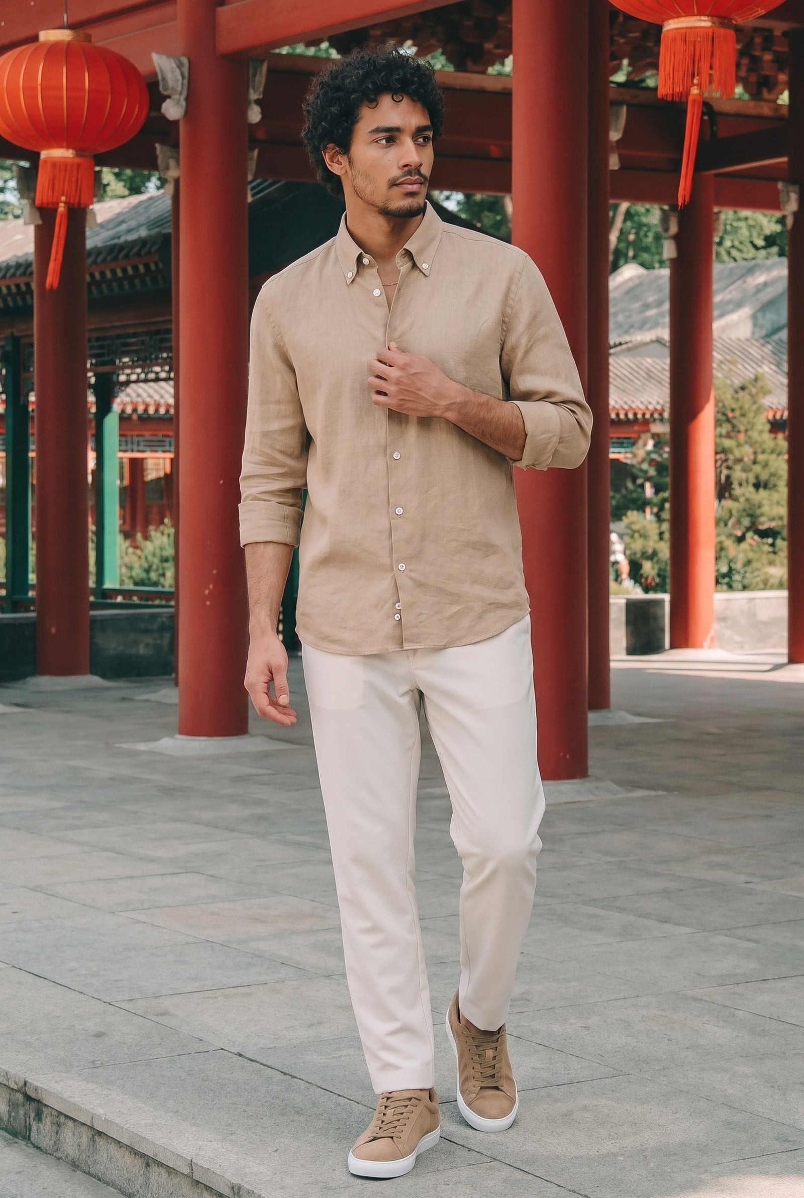Look #890 styled with Camicia da uomo in puro lino color cammello a maniche lunghe con bottoni, ideale per l'estate.