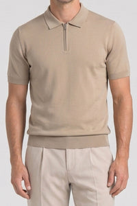 Polo da uomo beige con cerniera sul collo, lavorata a maglia