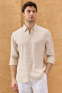 Camicia da uomo beige in puro lino, a maniche lunghe, con bottoni, ideale per l'estate.