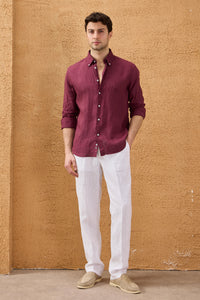 Camicia da uomo bordeaux in puro lino, a maniche lunghe, con bottoni, ideale per l'estate.