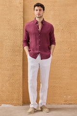 Camicia da uomo bordeaux in puro lino, a maniche lunghe, con bottoni, ideale per l'estate.