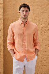 Camicia da uomo arancione in puro lino, a maniche lunghe, con bottoni, ideale per l'estate.