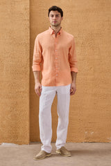 Camicia da uomo arancione in puro lino, a maniche lunghe, con bottoni, ideale per l'estate.
