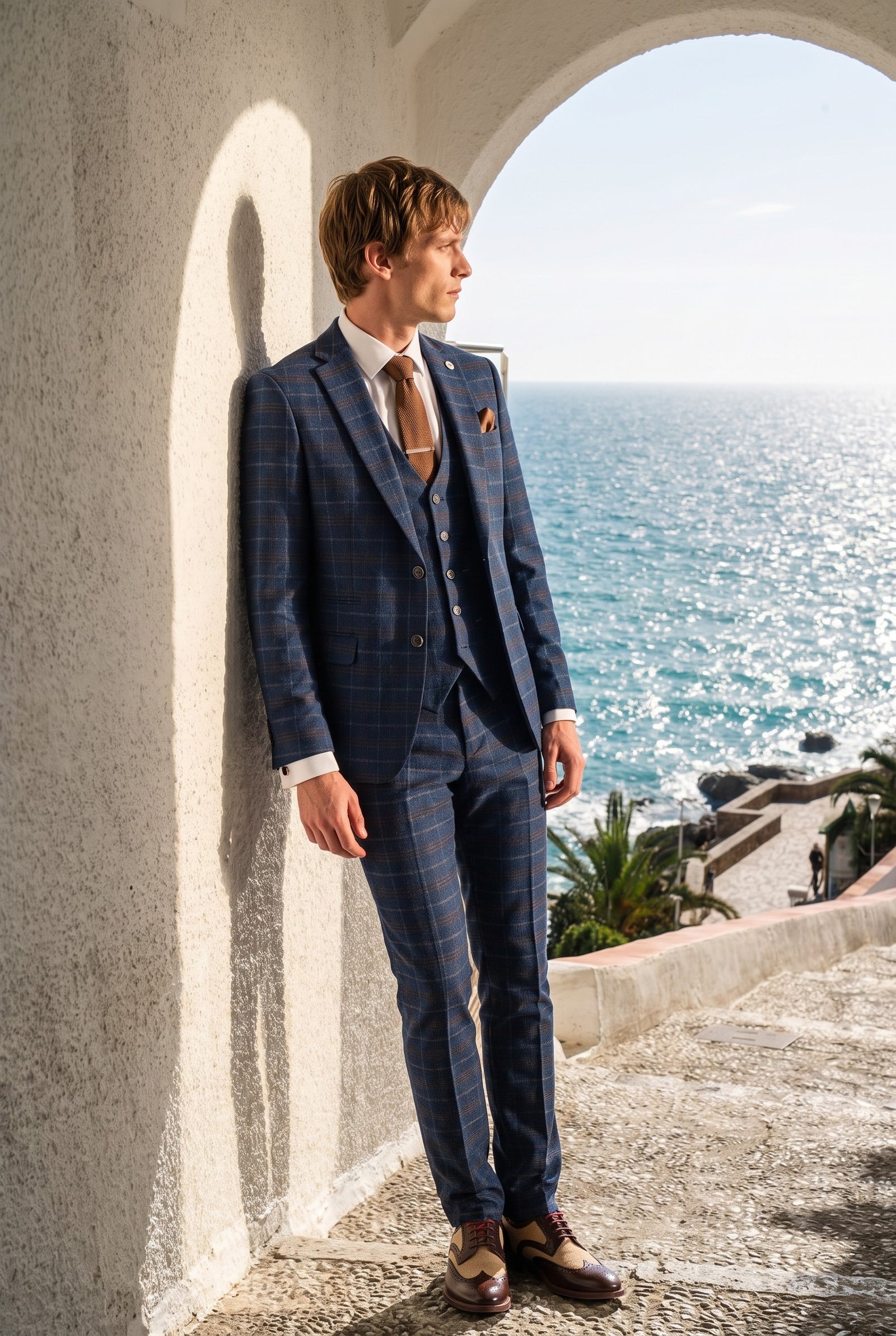 Look #936 styled with Abito da uomo a 3 pezzi a quadri blu navy - Paul Andrew Kenneth