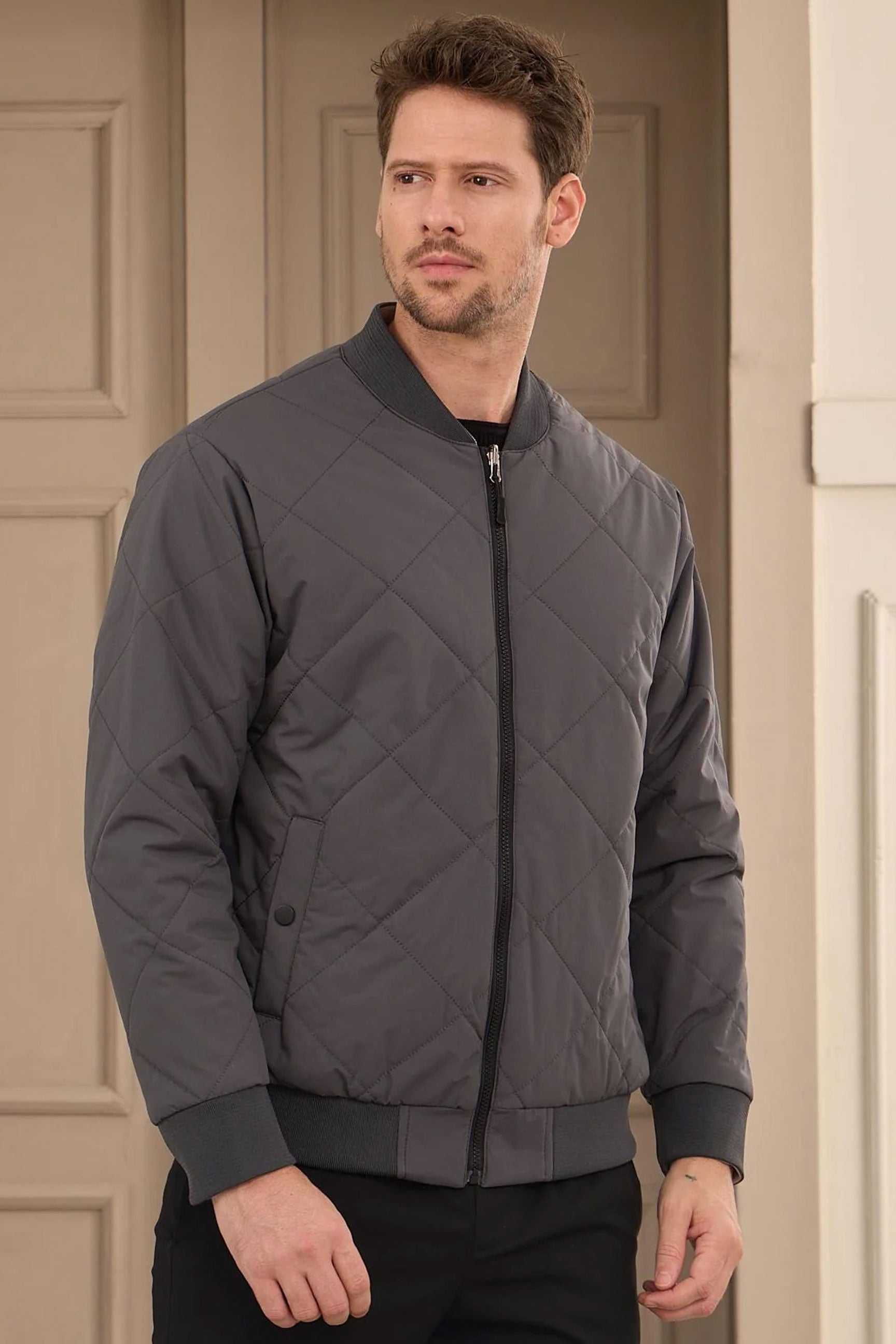 Giacca bomber reversibile da uomo grigia e beige, leggera e trapuntata, 2 in 1