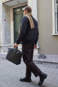 Giacca bomber reversibile da uomo nera e beige, leggera e trapuntata, 2 in 1