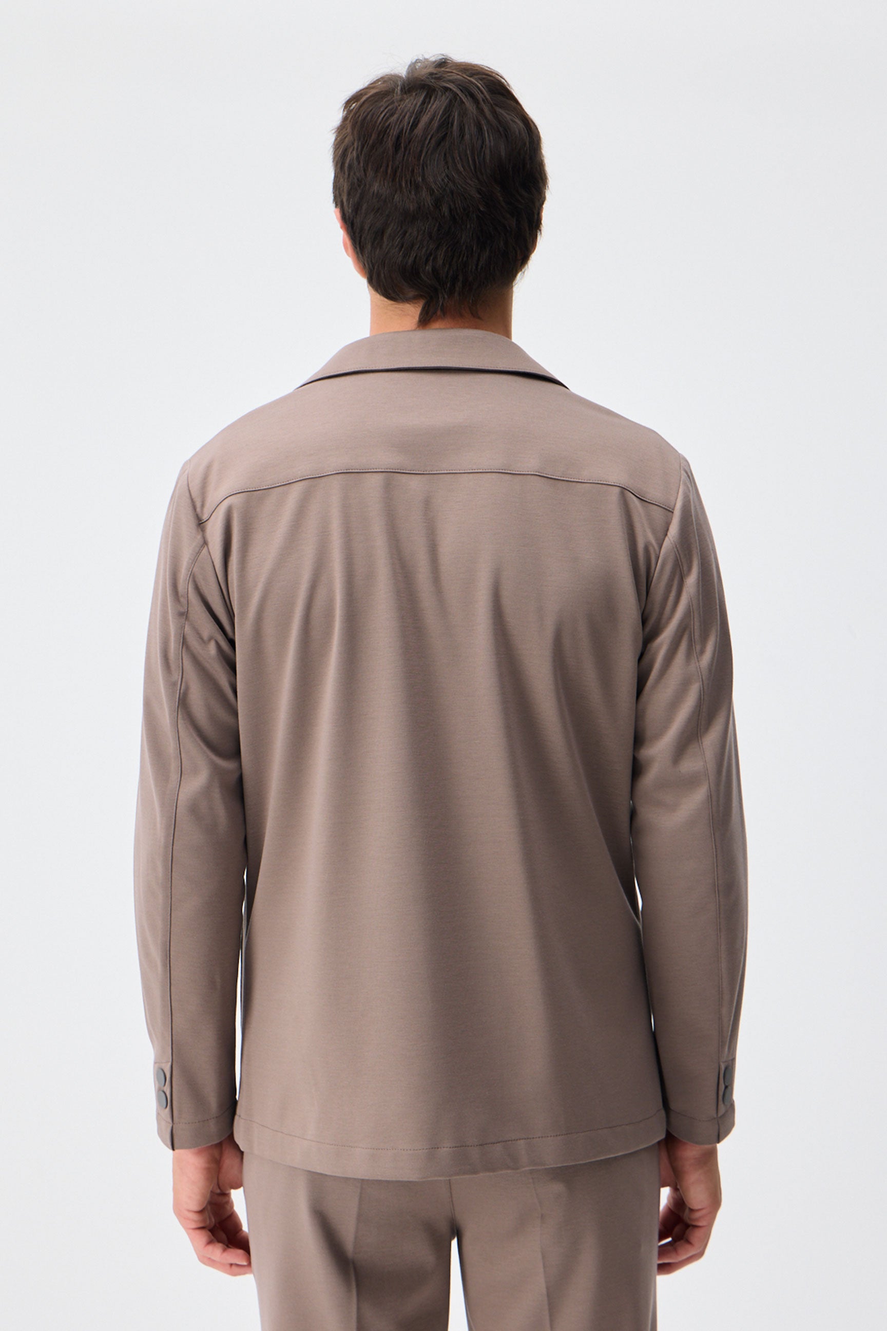 Blazer da uomo in morbido jersey color tortora, giacca elegante e casual.