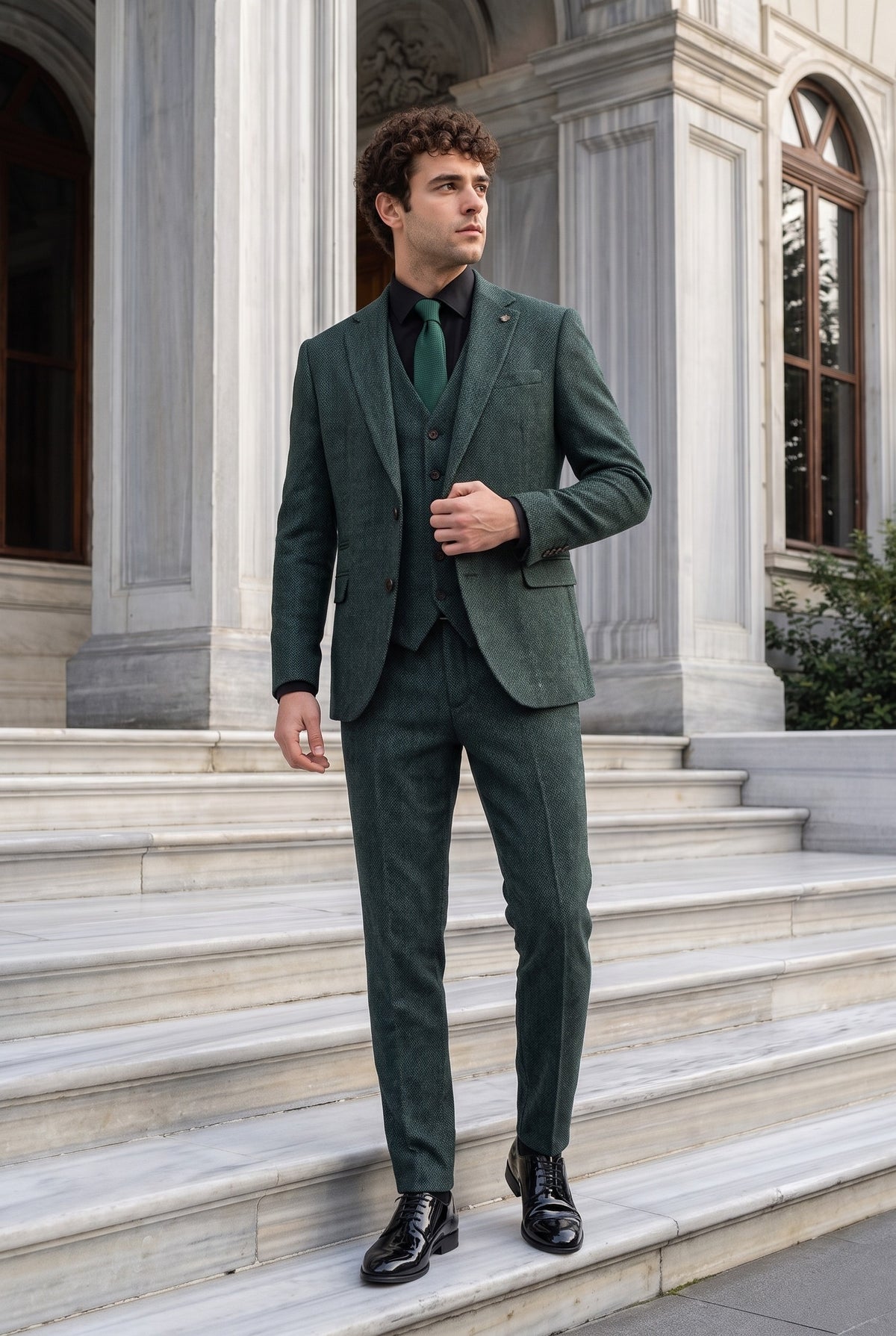 Look #1013 styled with Thomas - Abito in tweed misto lana verde oliva 3 pezzi