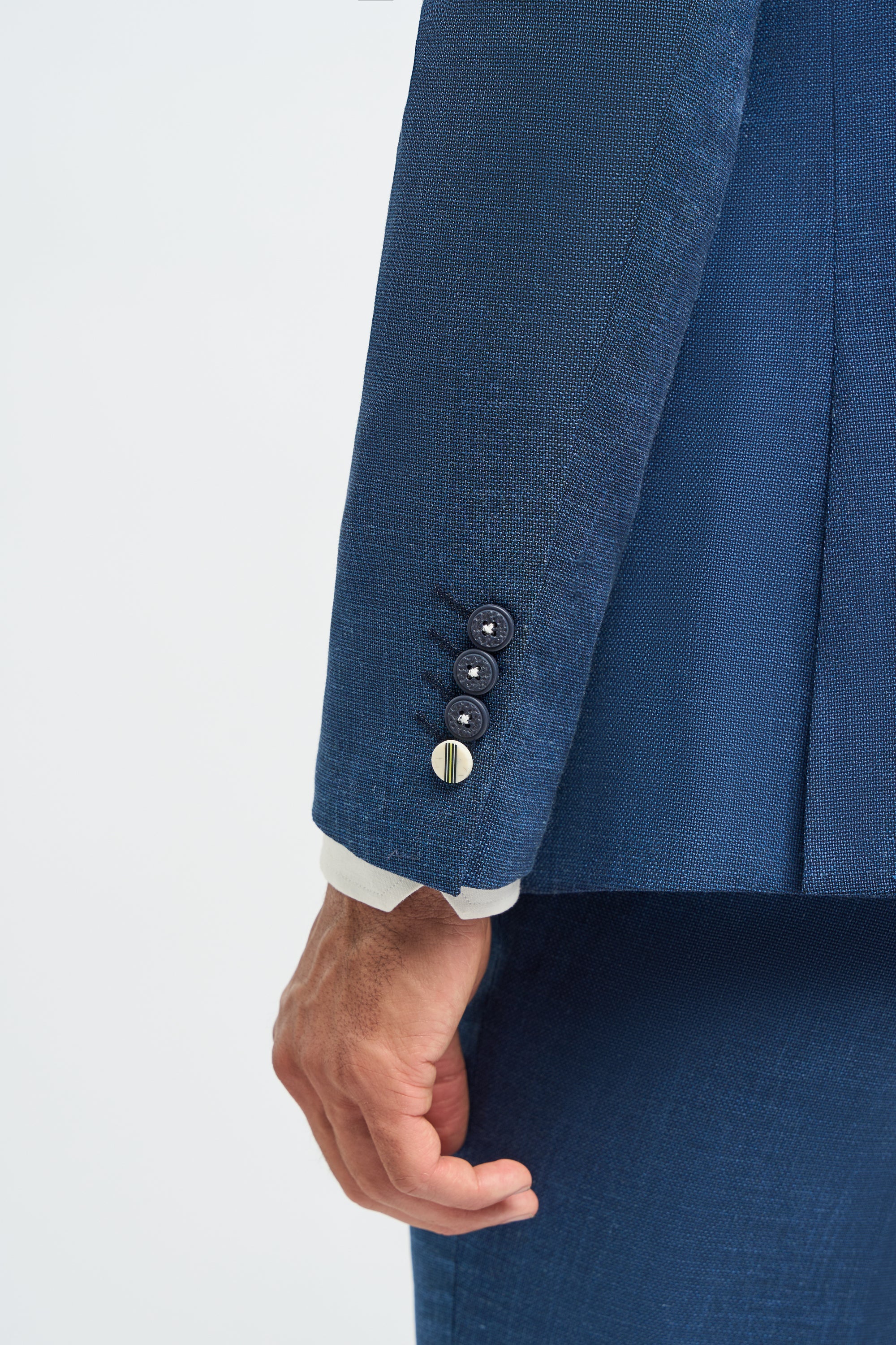 Abito estivo in lino blu da uomo