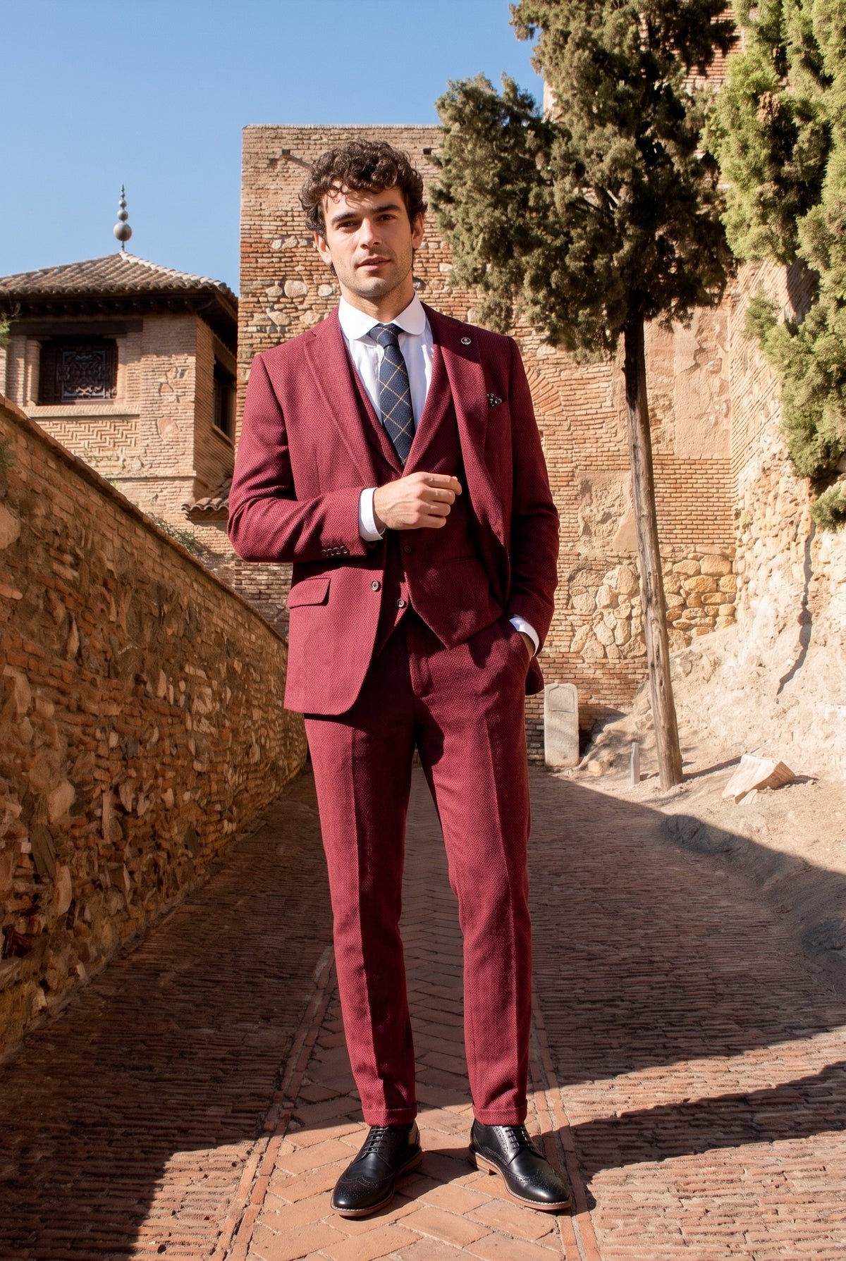 Look #181 styled with Abito da uomo in tweed a spina di pesce, 3 pezzi, color vino bordeaux - STZ11