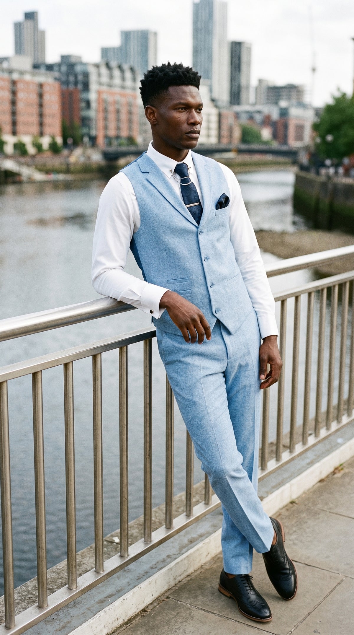 Look #339 styled with TP-12 - Abito estivo da uomo con gilet e pantaloni in lino, formale, blu reale, da sposa