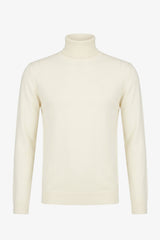 Maglione da uomo a collo alto color crema, in morbido misto viscosa, a maniche lunghe.