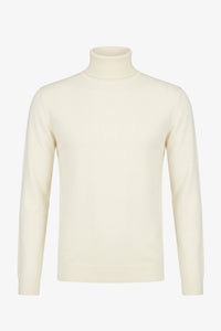 Maglione da uomo a collo alto color crema, in morbido misto viscosa, a maniche lunghe.