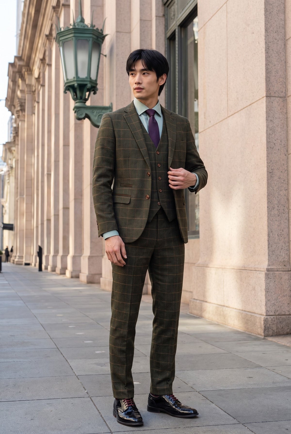 Look #509 styled with Harris - Abito da uomo a tre pezzi in tweed di misto lana verde