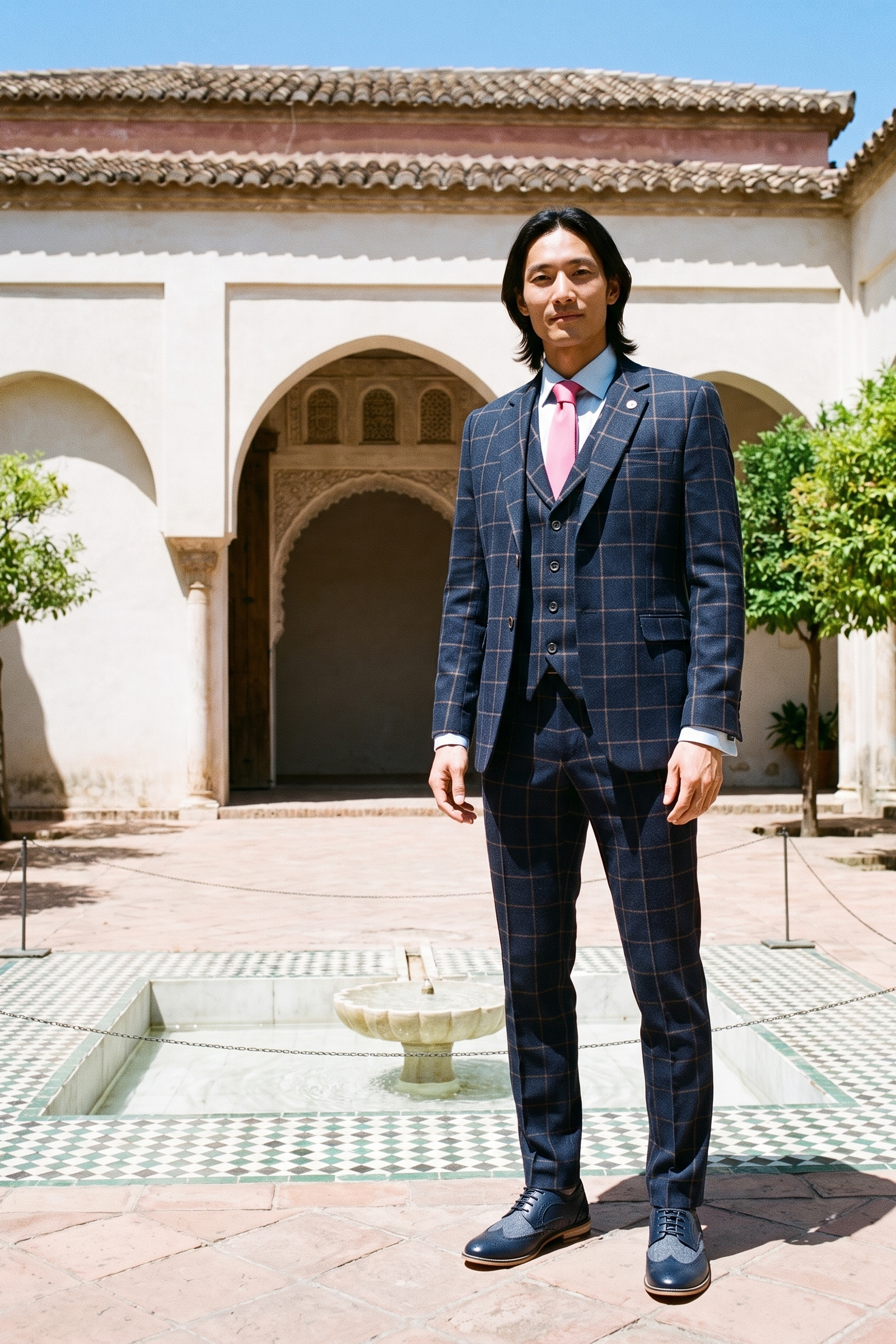 Look #334 styled with Abito da uomo a 3 pezzi con motivo a quadri blu navy