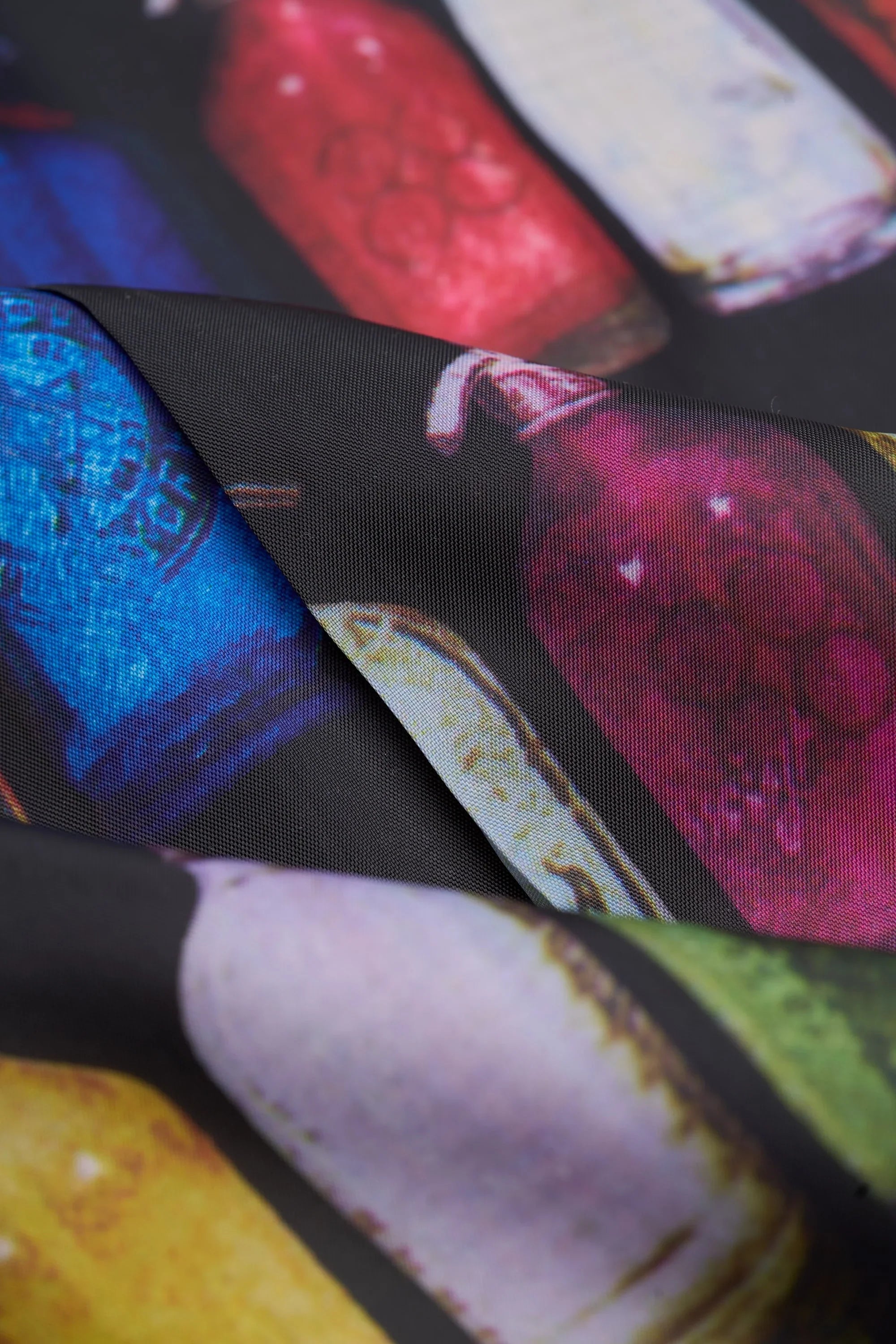 Abito da uomo a 3 pezzi blu navy a quadri con gilet color crema a contrasto