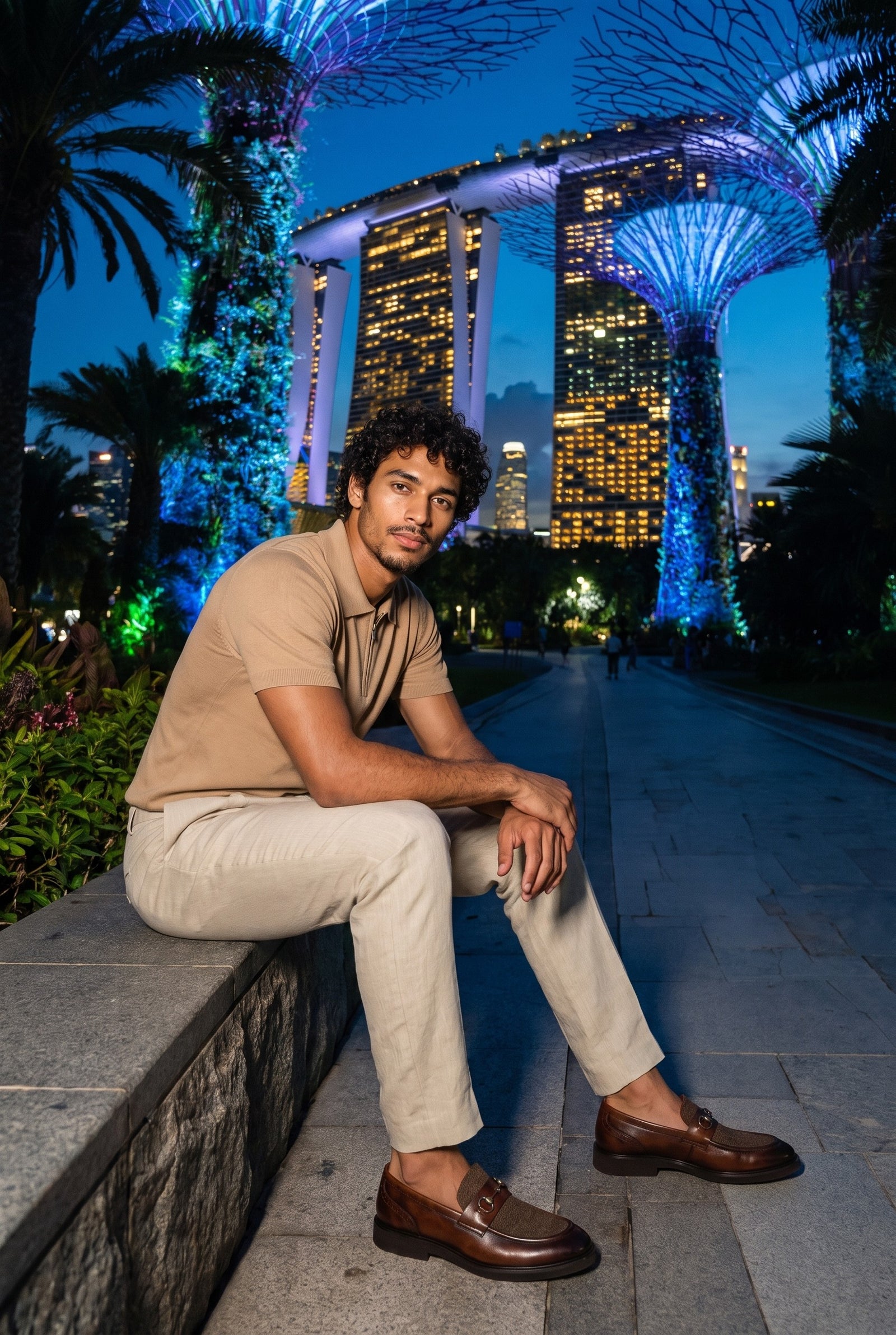 Look #1028 styled with Polo da uomo beige con cerniera sul collo, lavorata a maglia