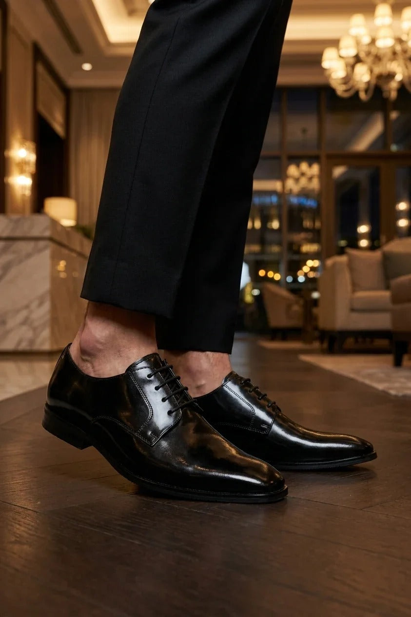 Chester - Scarpe Derby da uomo nere lucide