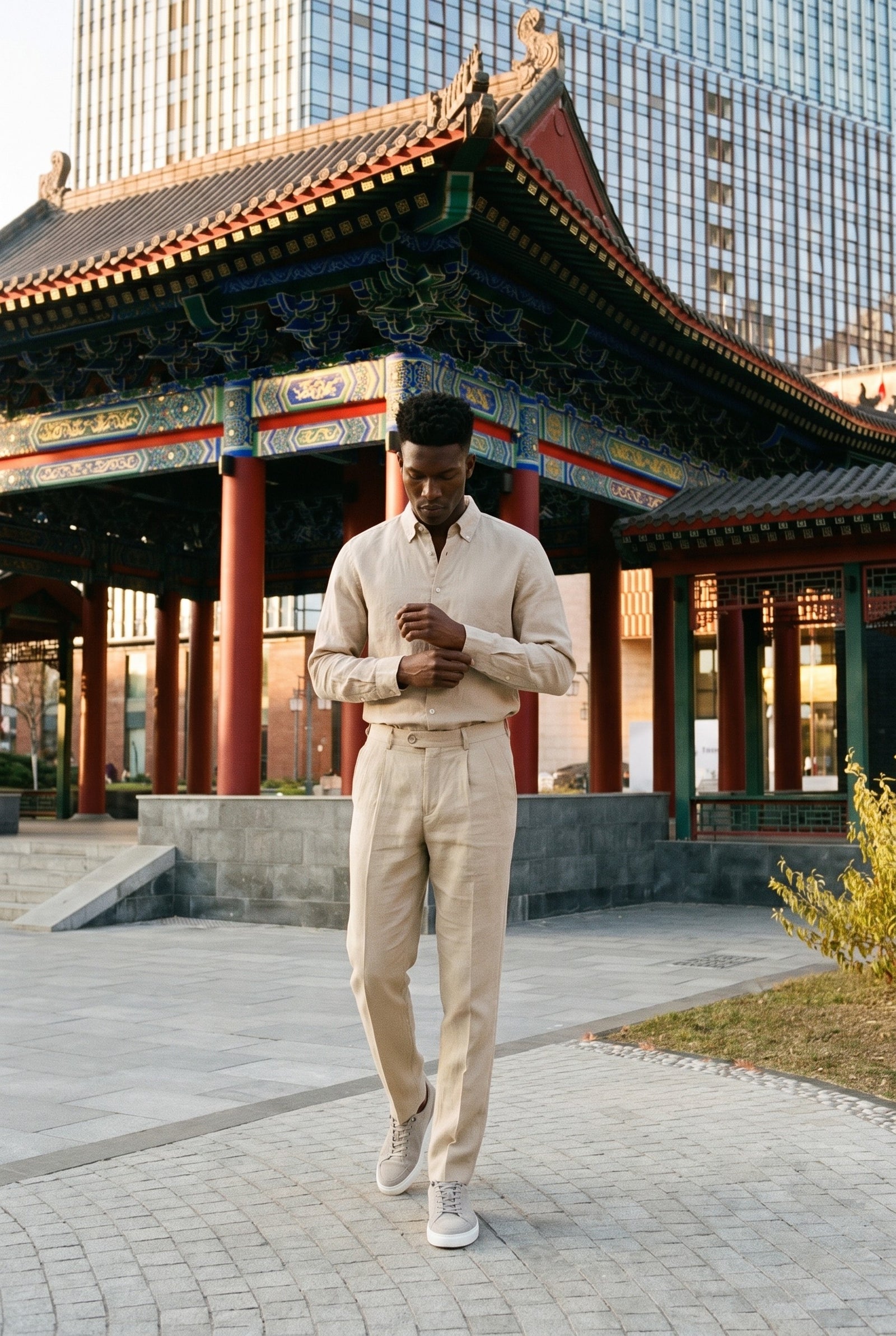 Look #873 styled with Camicia da uomo beige in puro lino, a maniche lunghe, con bottoni, ideale per l'estate.