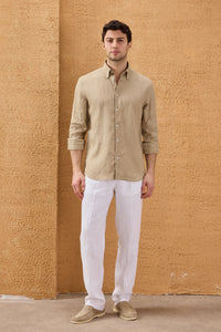 Camicia da uomo in puro lino beige scuro, a maniche lunghe, con bottoni, ideale per l'estate.
