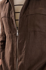 Camicia-giacca da uomo in lino marrone con cerniera, leggera, ideale per l'estate.