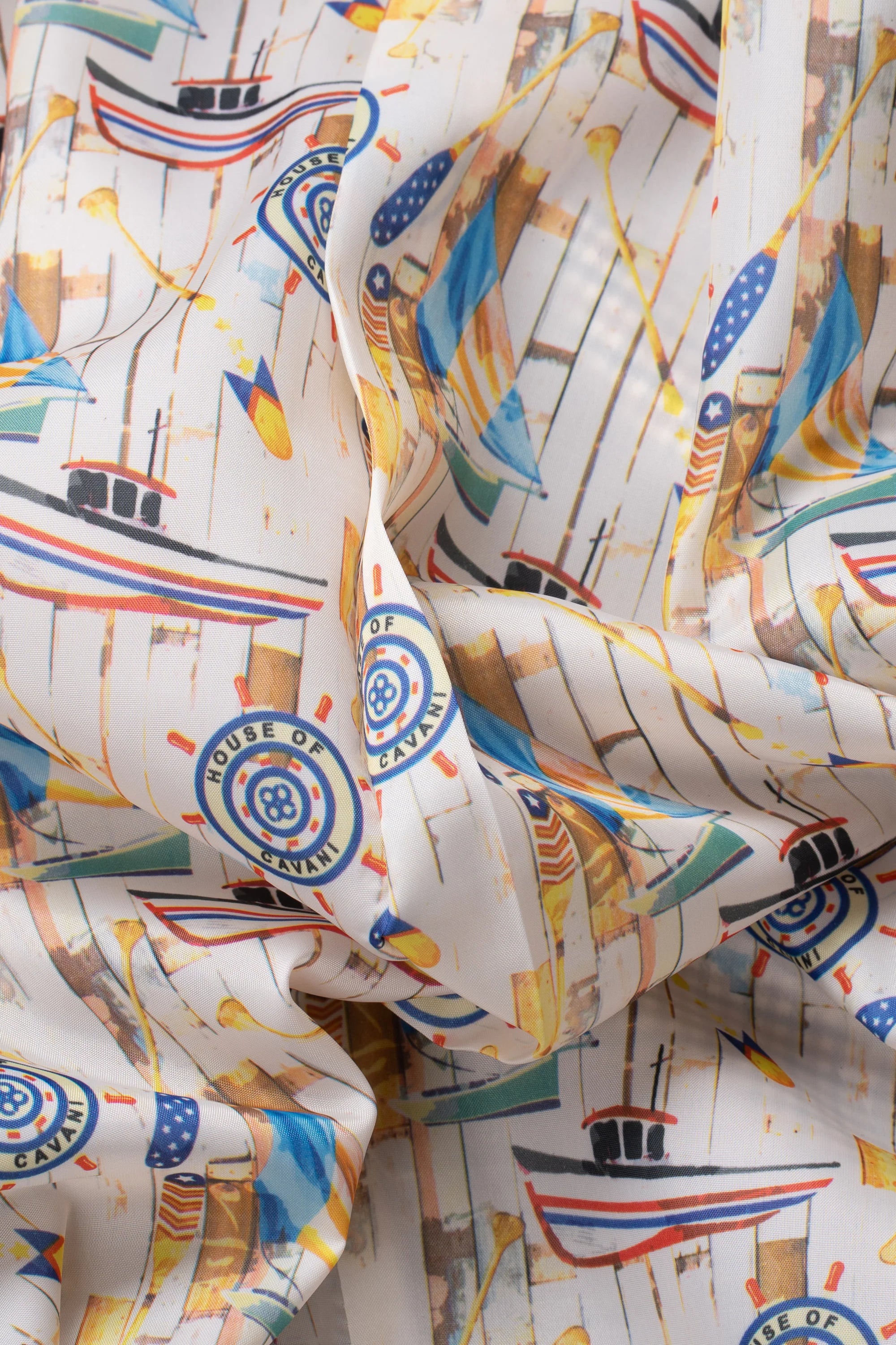 Abito da uomo beige a quadri blu navy