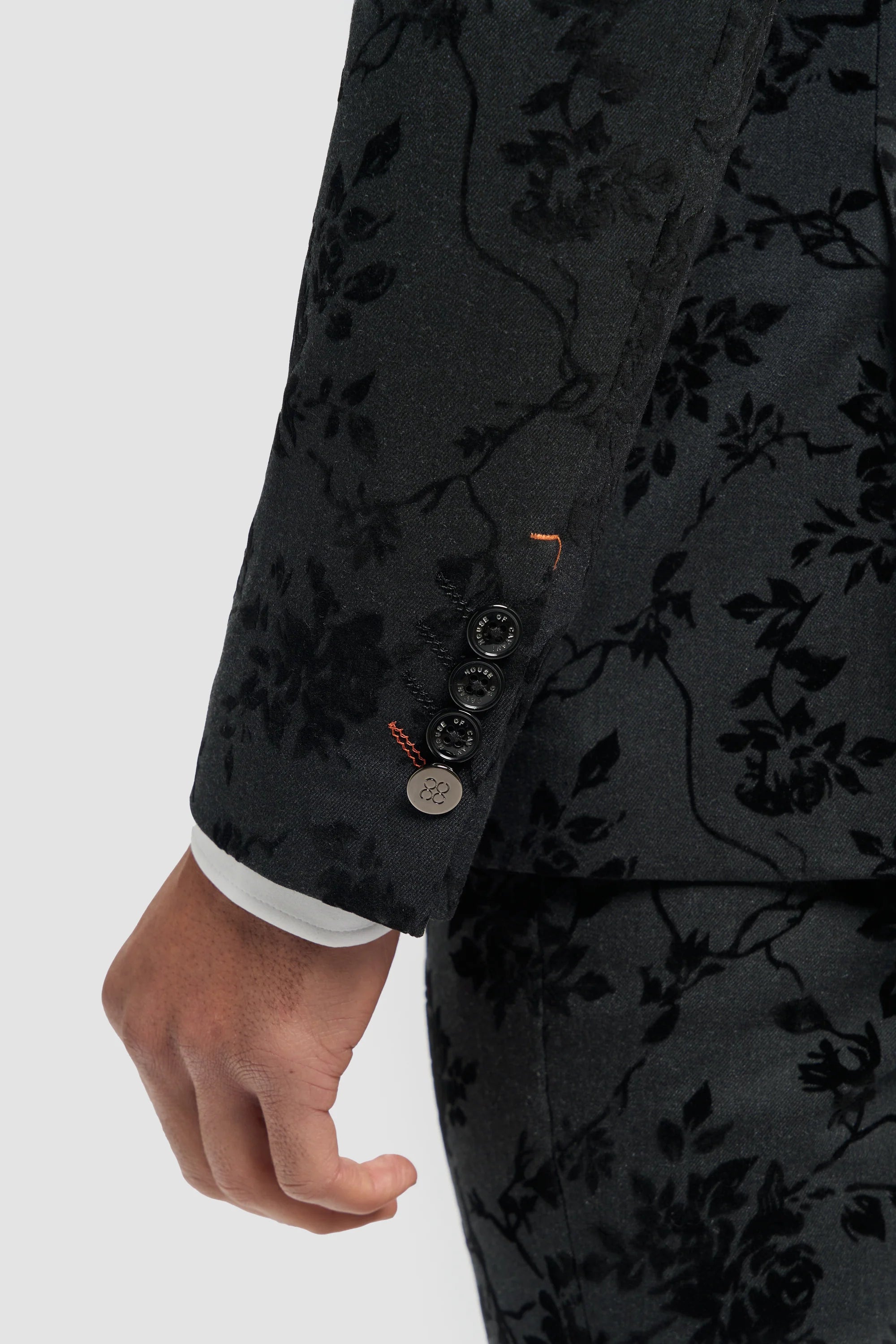 Abito da uomo in velluto nero con motivo paisley, 3 pezzi