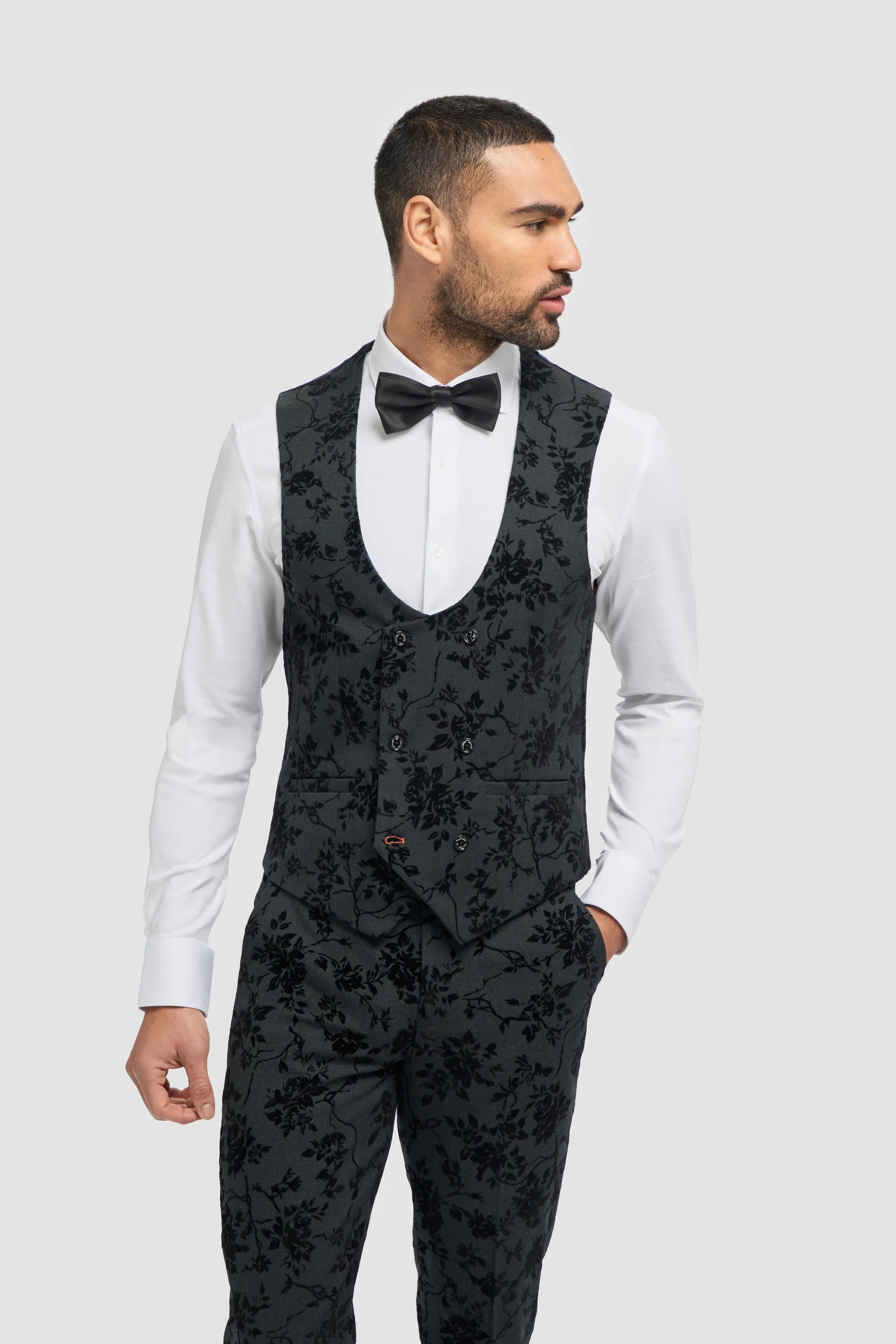 Abito da uomo in velluto nero con motivo paisley, 3 pezzi