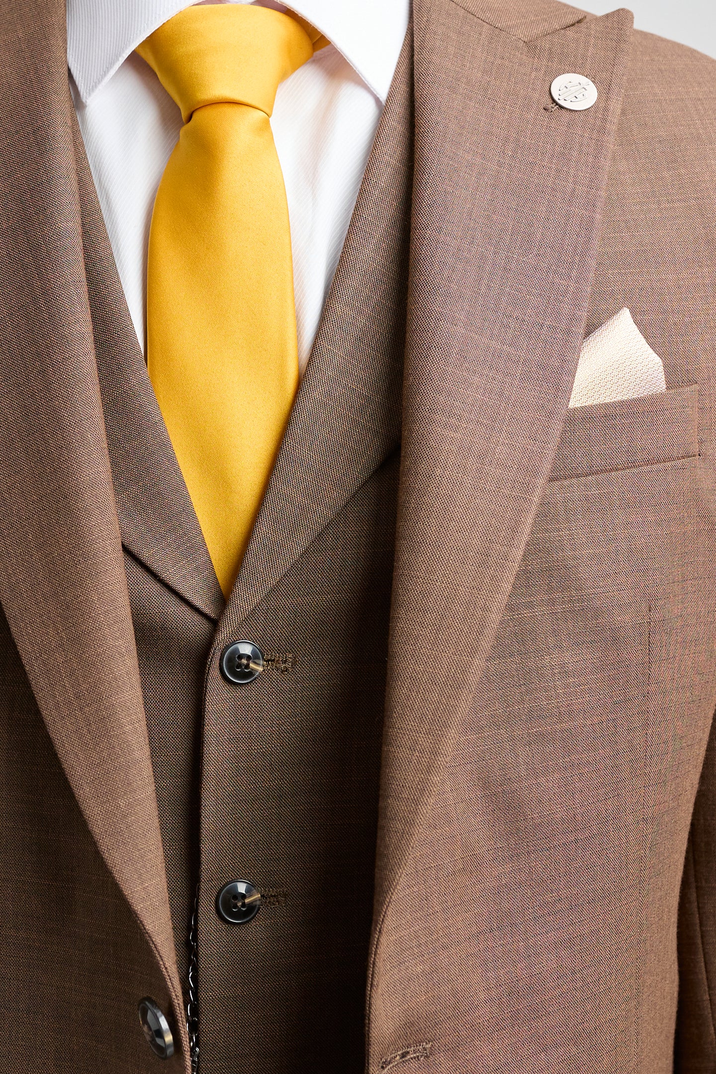 Abito da uomo James, 3 pezzi, marrone chiaro, vestibilità classica