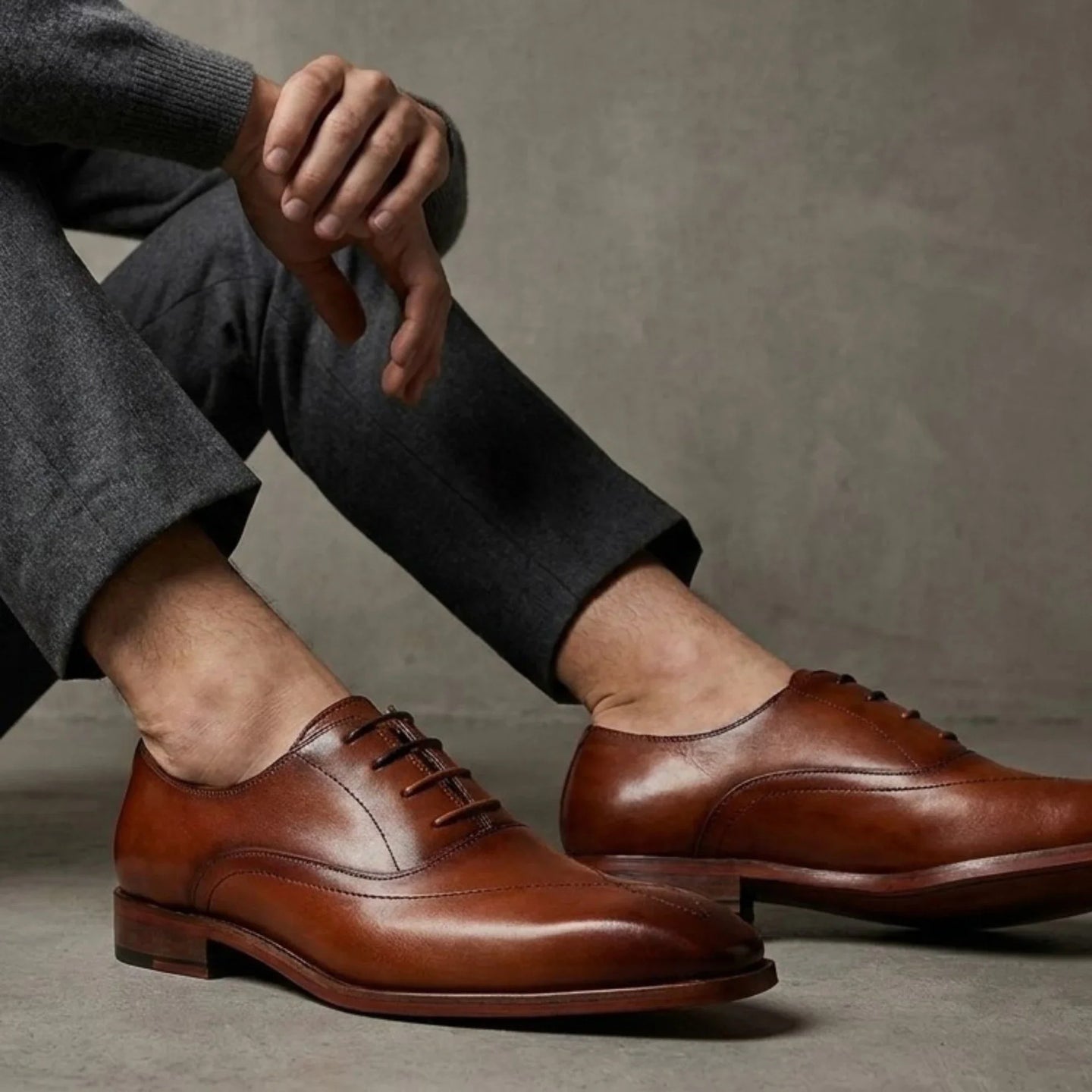 Jett - Scarpe Oxford da uomo color cuoio con punta rinforzata e cuciture incrociate