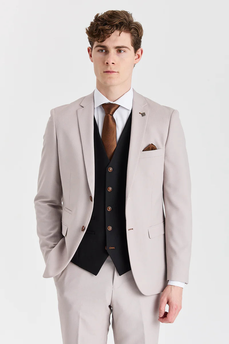 Abito Mayfair con texture effetto pietra e gilet nero a contrasto