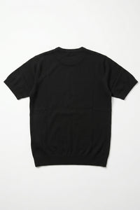 T-shirt classica da uomo nera a maniche corte con scollo rotondo