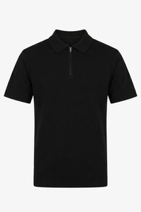 Polo da uomo nera in maglia, con scollo a zip, maniche corte, tessuto morbido.