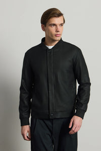 Giacca bomber nera minimalista ed elegante da uomo