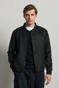 Giacca bomber nera minimalista ed elegante da uomo
