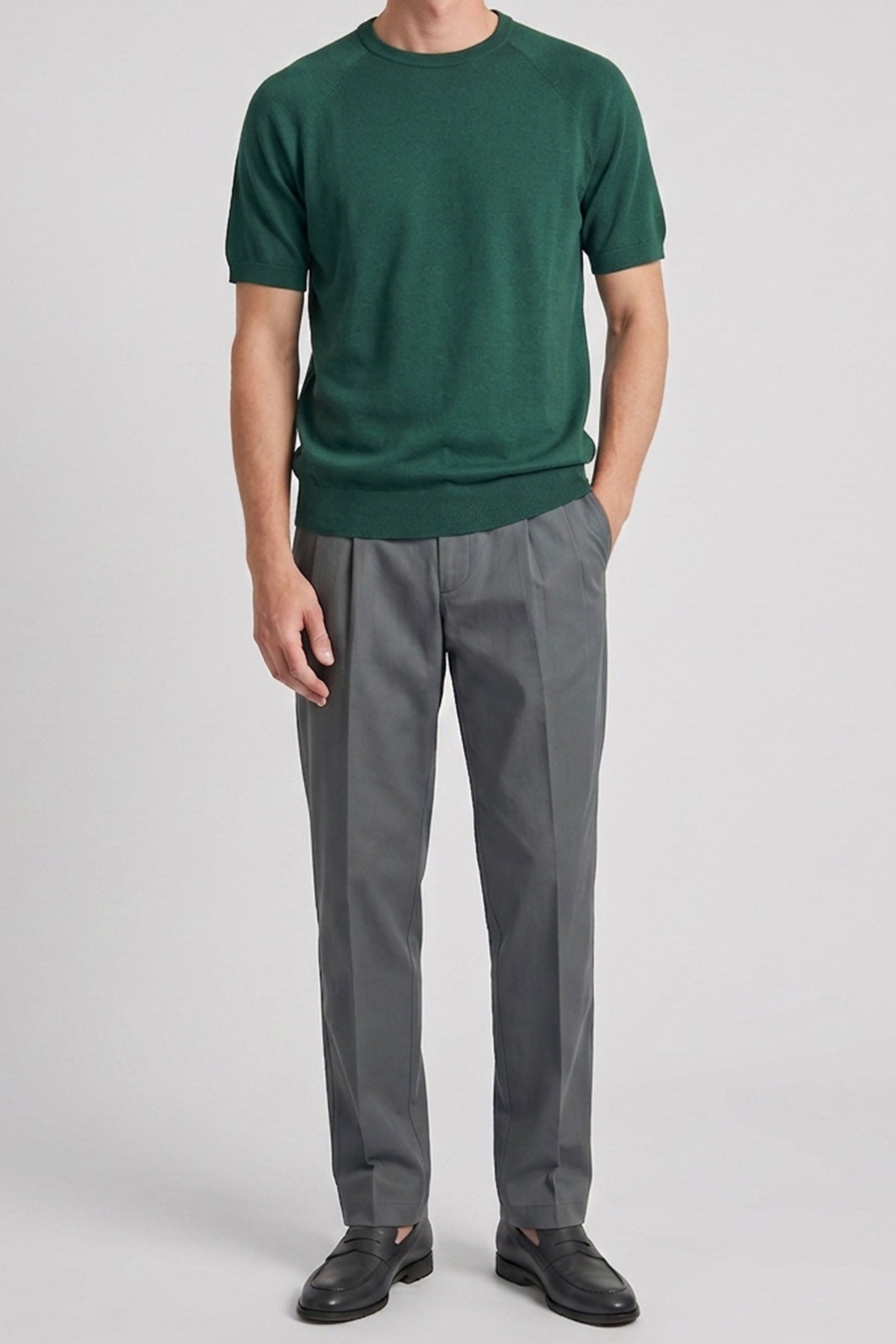 T-shirt classica da uomo verde in maglia, maniche corte, girocollo