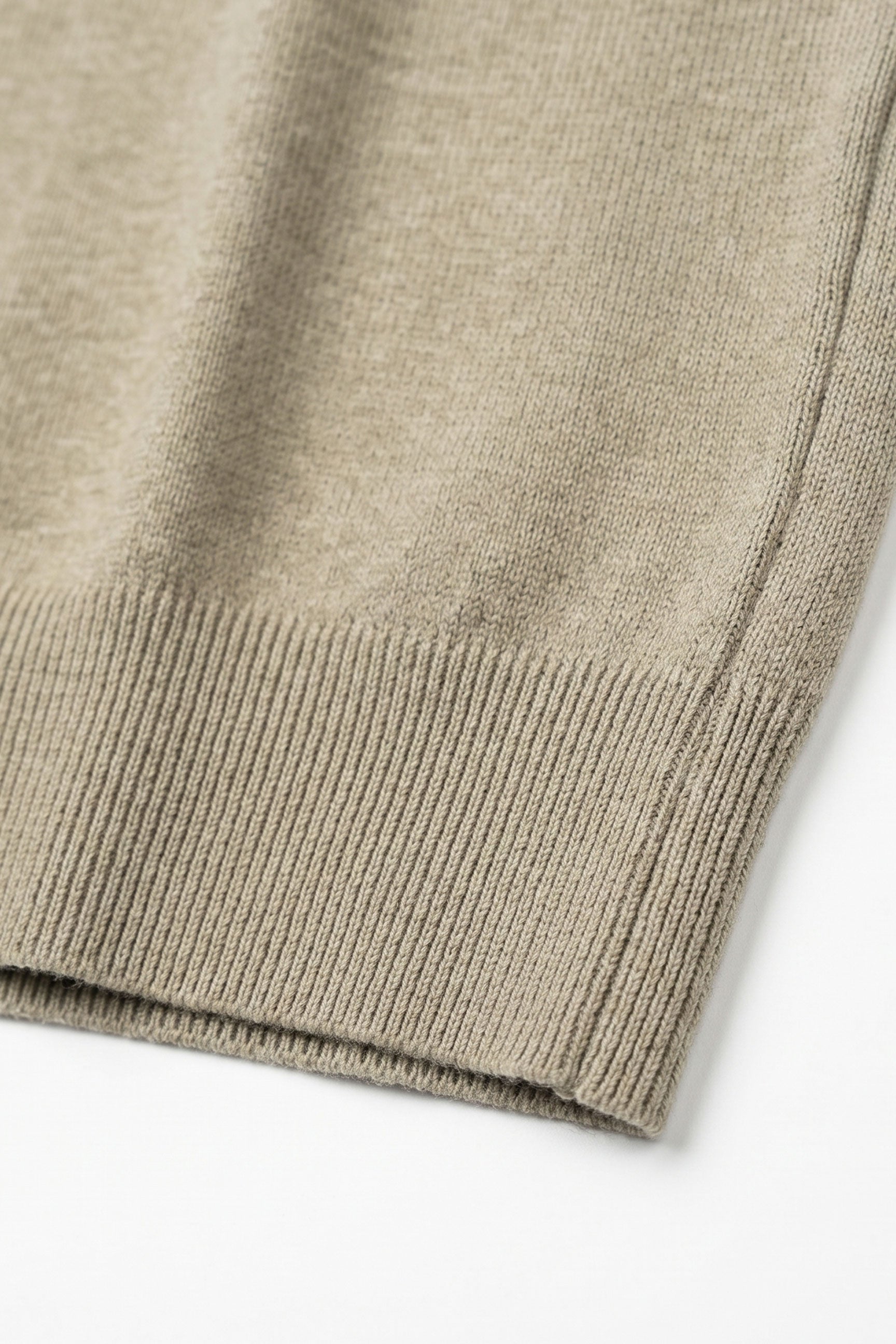 T-shirt classica da uomo color kaki a maniche corte con scollo rotondo