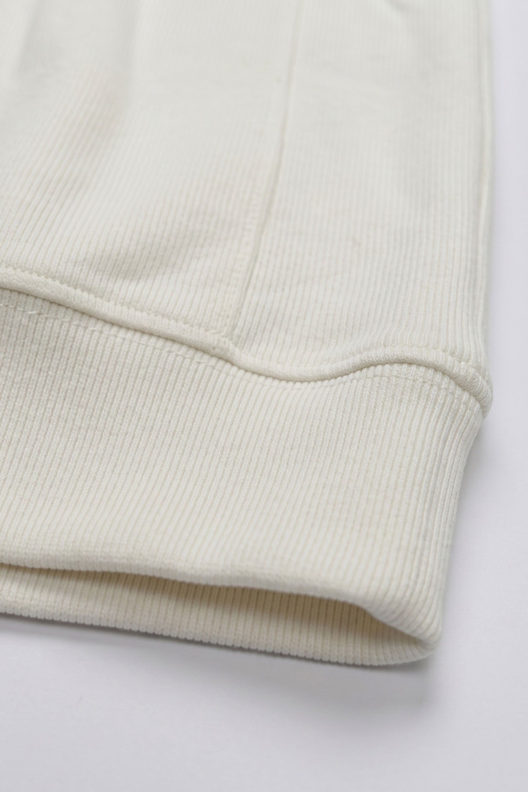 Felpa da uomo Off White con cerniera a un quarto e collo alto, in misto cotone.