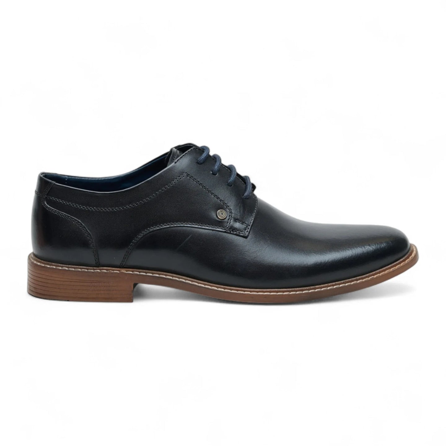 Scarpe Derby eleganti da uomo in pelle nera lucida.