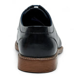 Scarpe Derby eleganti da uomo in pelle nera lucida.