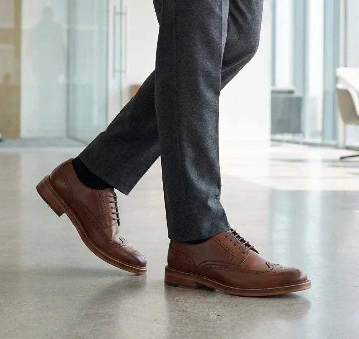 Scarpe eleganti brogue da uomo in pelle marrone