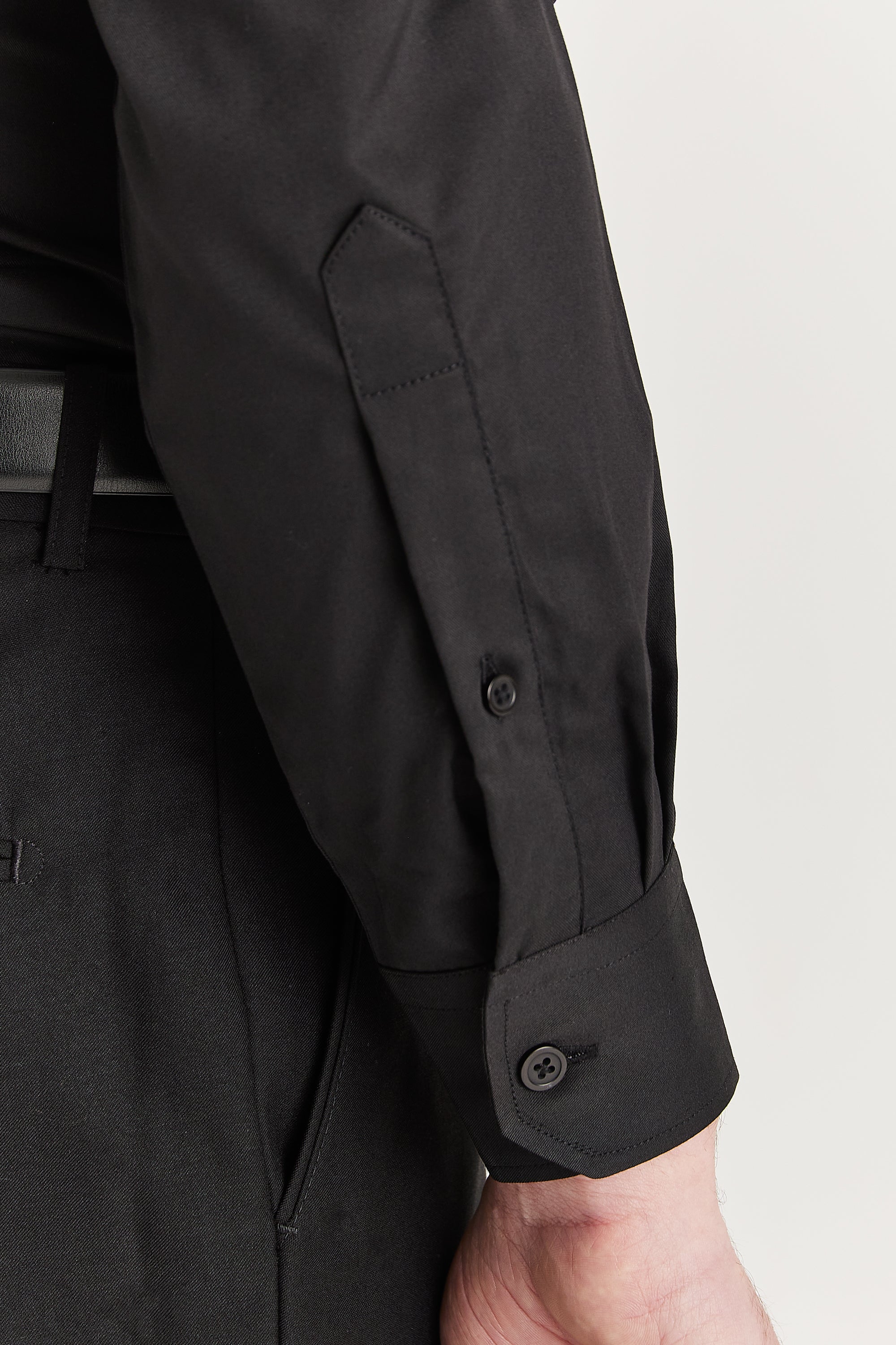 Camicia elegante da uomo classica con doppio polsino e colletto alla francese - Nera