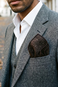 Fazzoletto da taschino da uomo in misto lana tweed marrone scuro