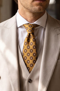 Cravatta da uomo con motivo paisley dorato