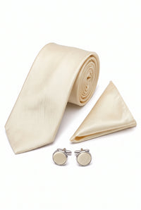 Set da uomo color avorio con cravatta, fazzoletto da taschino e gemelli.