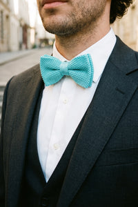 Papillon da uomo in maglia azzurra