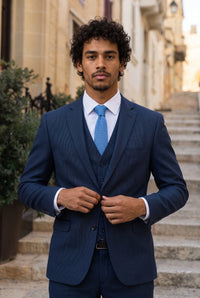 Cravatta da uomo in maglia azzurra