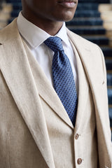 Cravatta da uomo blu navy in tessuto testurizzato