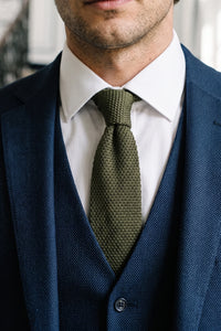 Cravatta da uomo in maglia verde oliva