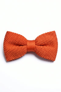 Papillon da uomo arancione lavorato a maglia
